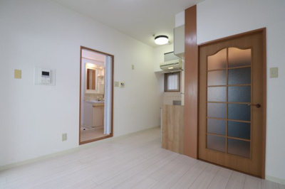 【居間・リビング】 | 三福ロイヤルマンション