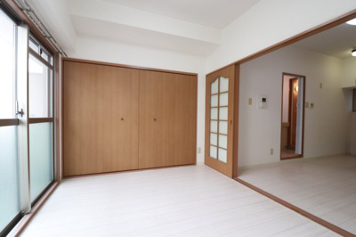 【居間・リビング】 | 三福ロイヤルマンション