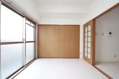 【居間・リビング】 | 三福ロイヤルマンション