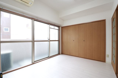 【居間・リビング】 | 三福ロイヤルマンション