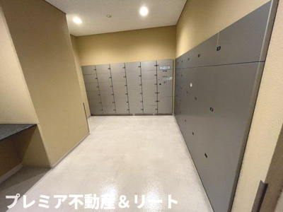 【その他共用部分】 | ロイヤルパークスタワー南千住 | １Fに集合郵便受けがあります