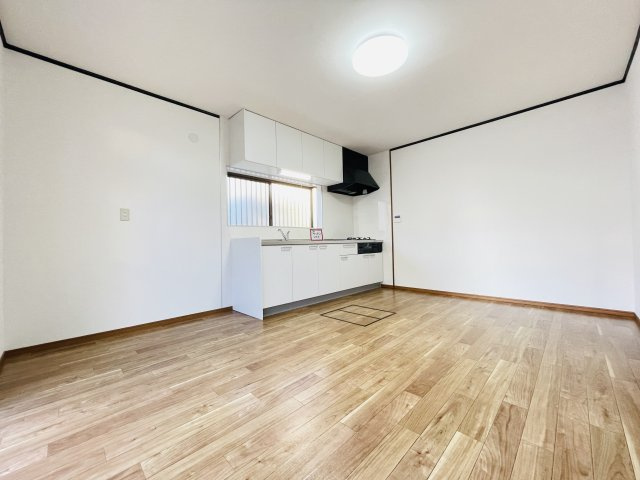 【居間・リビング】 | 熊谷市肥塚　中古戸建