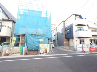 【前面道路含む現地写真】