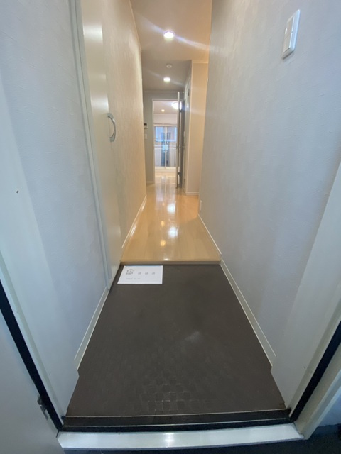 サンライズ船橋塚田の玄関