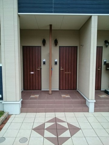 ソレアードエムＣのエントランス