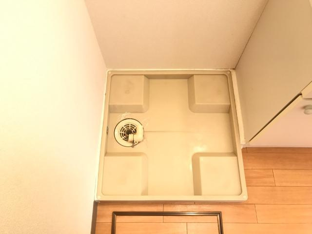 コンフォース生野の洗面所|洗濯機置場