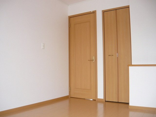 メゾン・ルミエールＥのその他