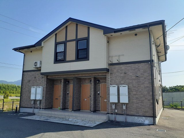 メゾン・ルミエールＥ