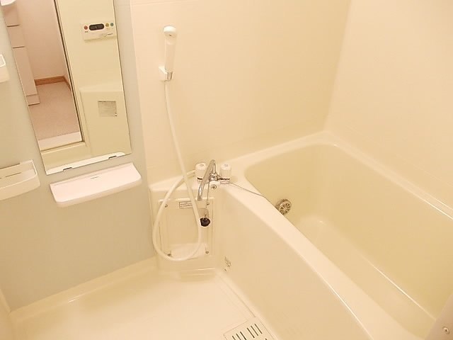 メゾン・ルミエールＥの浴室