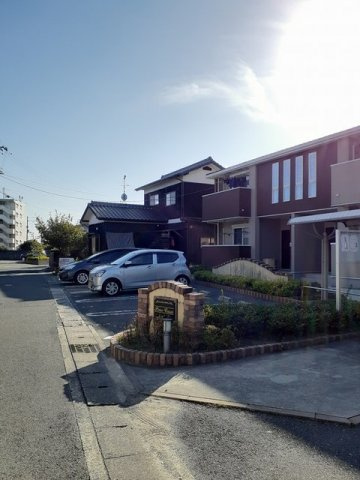 ピノカーサの駐車場