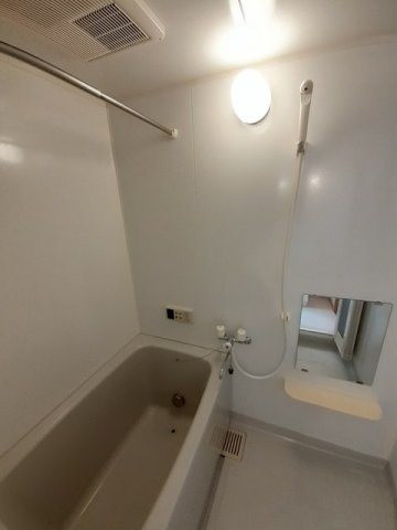 サンライズＢの浴室