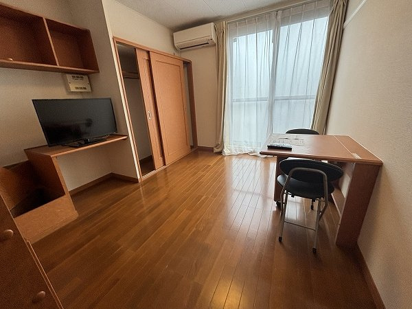 レオパレスＭＵＫＵＮＯの居間・リビング|備品や設備仕様は号室等により異なります現地をご確認下さい。