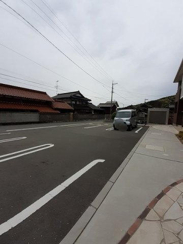 リュウオウの駐車場