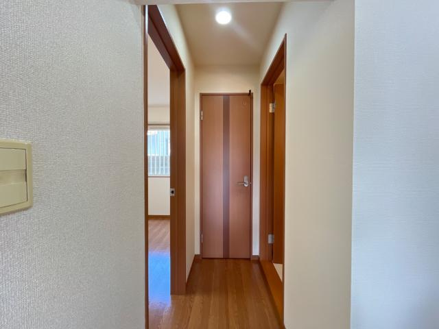 ウィステリア王司２番館の内装|廊下