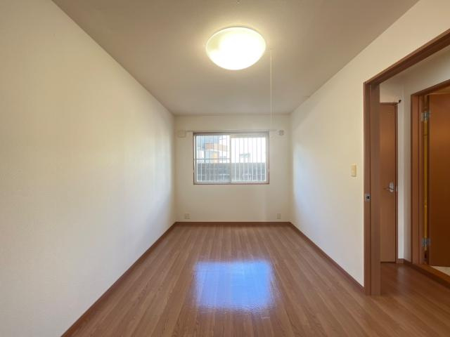 ウィステリア王司２番館の内装|洋室