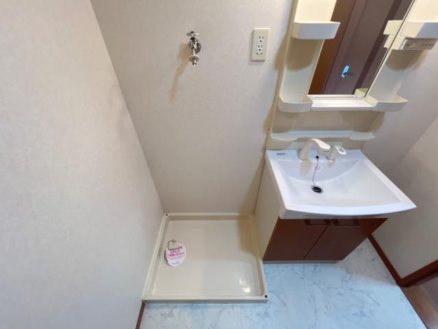 ウィステリア王司２番館のその他|洗濯機置場