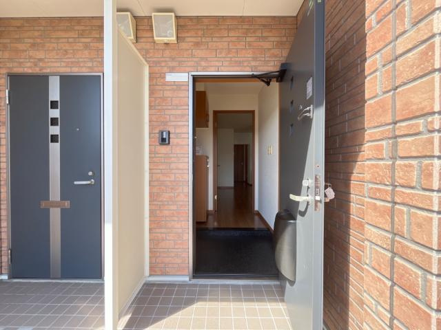 ウィステリア王司２番館の玄関|玄関