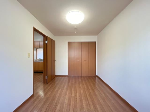 ウィステリア王司２番館の内装|洋室