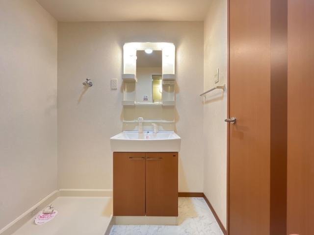 ウィステリア王司２番館の洗面所|洗髪洗面化粧台