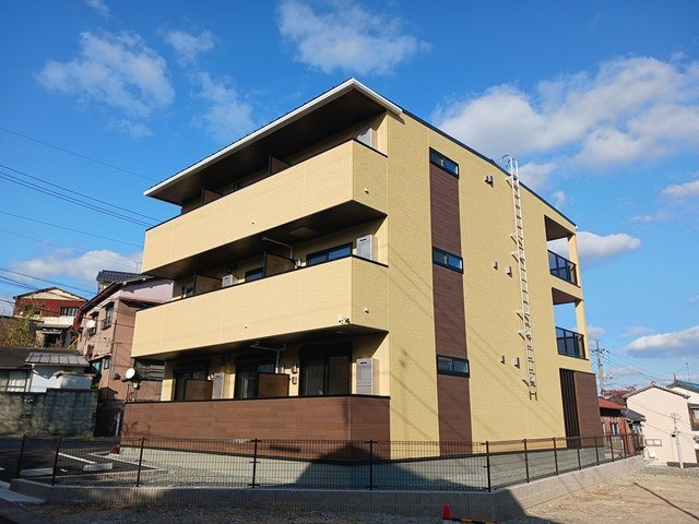 エクラスの外観