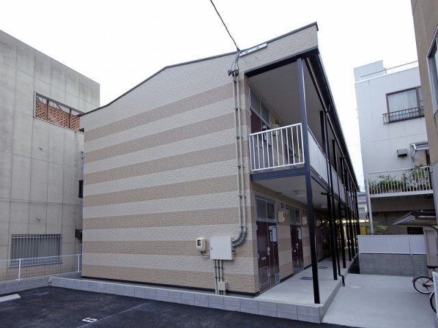 レオパレスプラナトピアの外観
