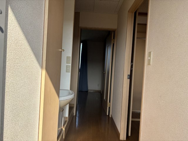 レオパレスしおかぜⅡの玄関