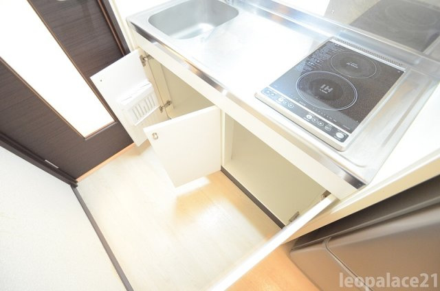 レオネクストＳＨＩＯＩＲＩのキッチン|備品や設備仕様は号室等により異なります現地をご確認下さい。