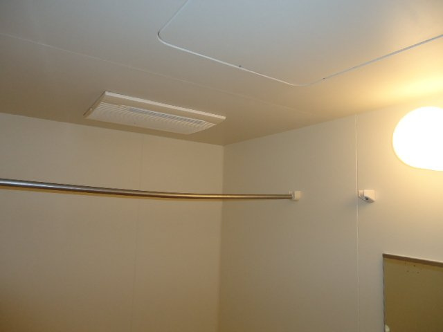 メゾン・エクセルの内装|室内物干し竿