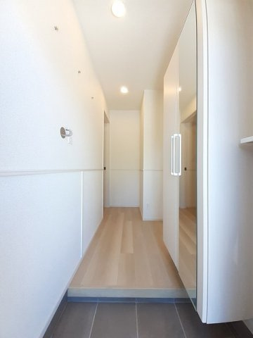 ヌオーヴォビータ・Ⅱの玄関