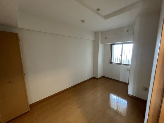 ヴェルドミールⅡの洋室