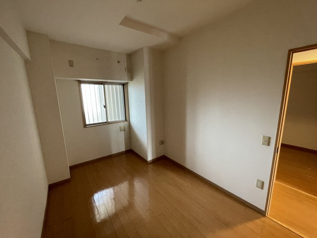 ヴェルドミールⅡの洋室