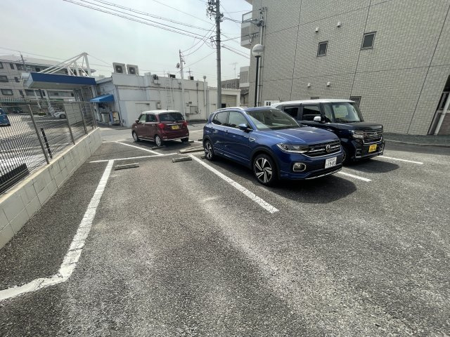ヴェルドミールⅡの駐車場