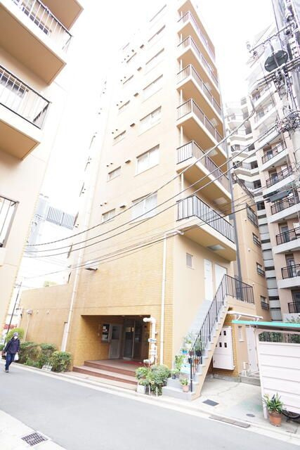 ニューライフ千駄木壱番館の外観