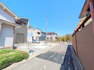 【前面道路含む現地写真】