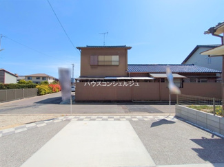 【前面道路含む現地写真】