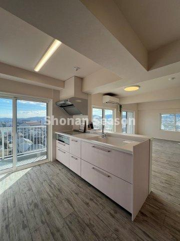 【キッチン】 | リビング全体が見渡せる対面キッチンは、コミュニケーション良好です◎