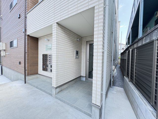 シャイネクス馬橋 のエントランス