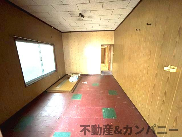 再建築可能！！接道についても詳しく知ってください！の洋室|ゆったりした洋室です