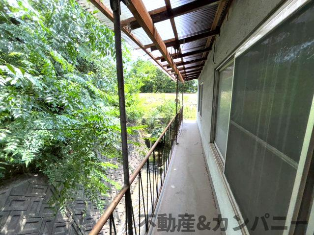 再建築可能！！接道についても詳しく知ってください！のバルコニー|陽当たり良好なバルコニーです
