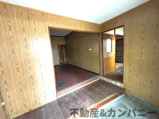 再建築可能！！接道についても詳しく知ってください！の玄関|ゆったりとした玄関です