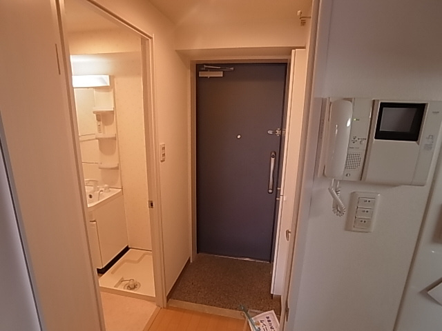 神戸市兵庫区門口町の賃貸マンションの玄関|シューズボックス付き