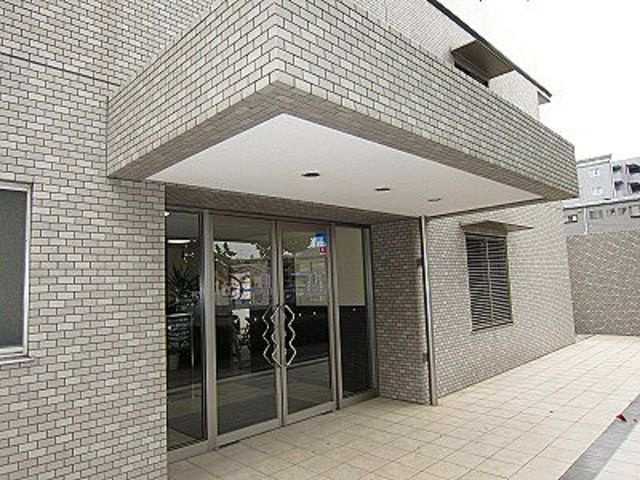 ル・ポローニアのエントランス