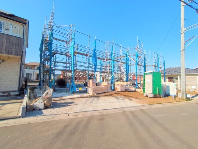 入間市扇台6丁目・全2棟　新築一戸建　1号棟　の外観|建築中写真（2025年2月27日撮影）