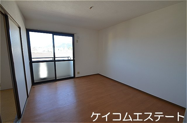 ベラセッテ永犬丸Ａ棟の居間・リビング|ケイコムエステートから社名変更にて㈱土地空間堂です。