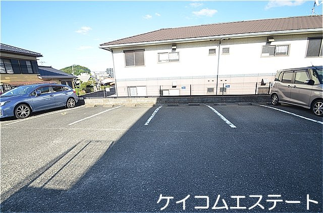 ベラセッテ永犬丸Ａ棟の駐車場|2台無料※ケイコムエステートから社名変更にて㈱土地空間堂です。