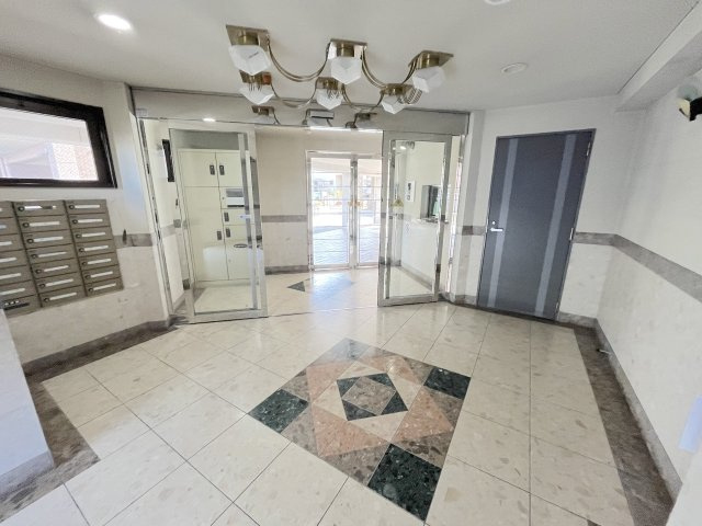 アーバンパレスリブラン都府楼弐番館のエントランス