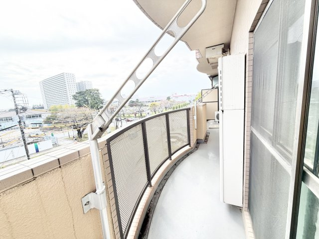 ハイルーツビルのバルコニー