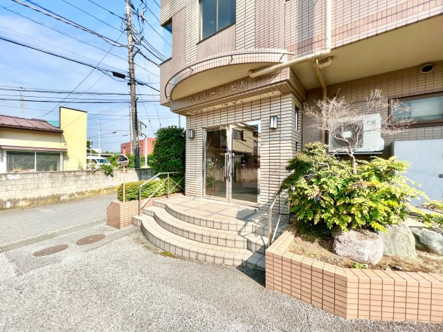 ハイルーツビルのエントランス|ゆとりのあるエントランスです