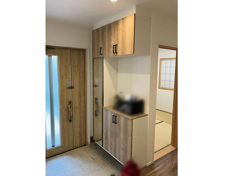 土佐市蓮池　中古戸建の玄関