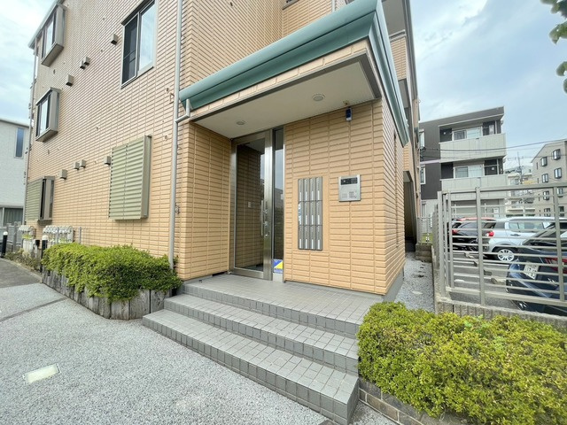 川崎市宮前区有馬５丁目の賃貸マンションのエントランス|オートロック完備のエントランス